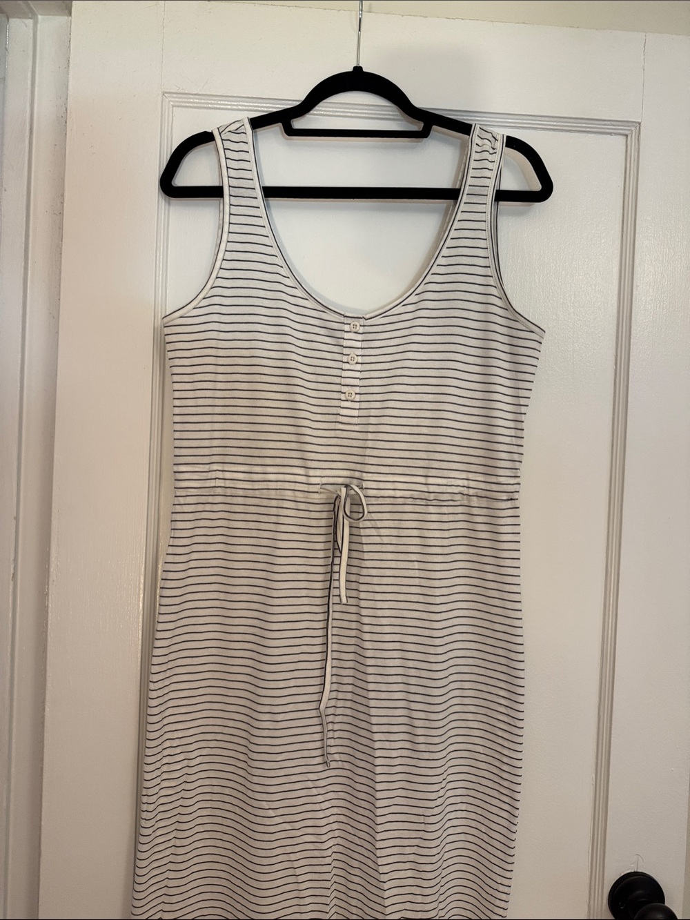 Striped Sleeveless Drawstring Midi Dress - White & black